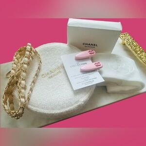 CHANEL Valentine Beauty Bundle Fuzzy Crossbody Pouch Headband Clips New
